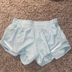 lululemon size 4 hotty hot shorts
